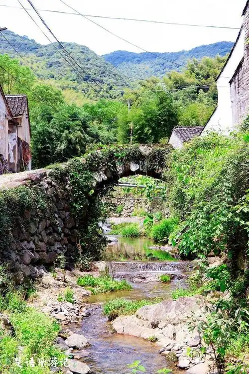 宁波松岙有一个躲藏在山岙中的古村,几乎与世隔绝,却美如桃源|奉化