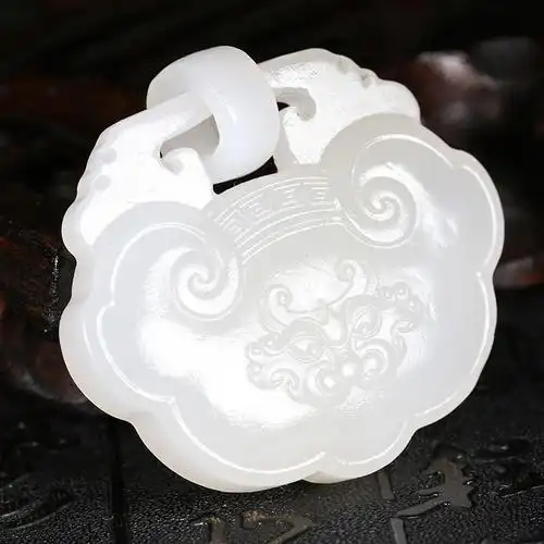 和田玉 羊脂玉 长命锁 挂件 41.225克