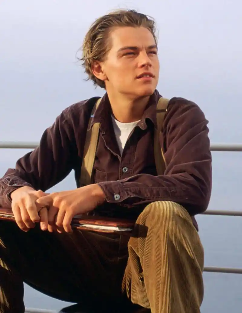 年轻贝克汉姆和年轻的小李子像不像兄弟?