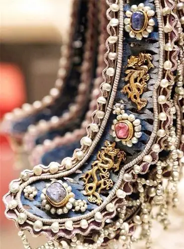 明代孝靖皇后珠宝玉石凤冠