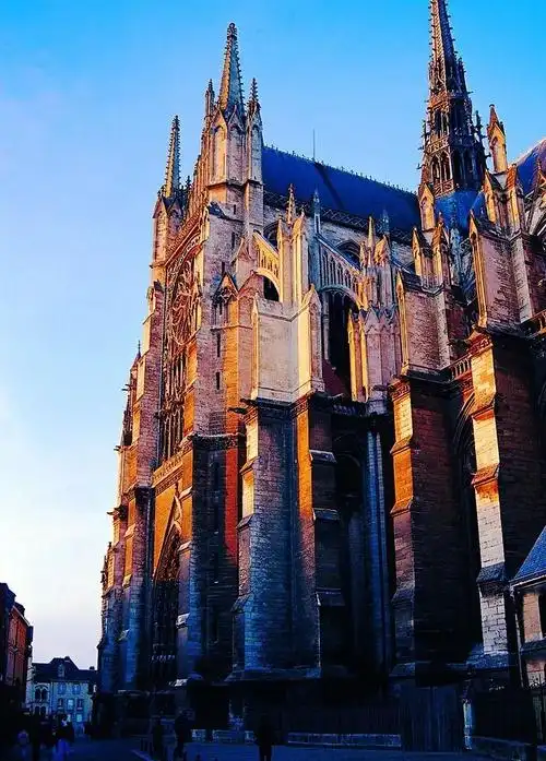 如何欣赏一座哥特式教堂