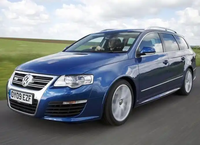 大众新款帕萨特旅行版谍照曝光!配插混动力,或年内推出!