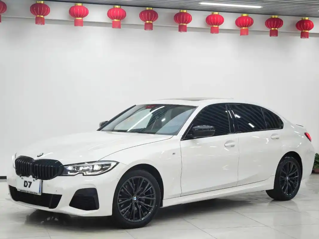 2022款宝马3系325li m运动曜夜