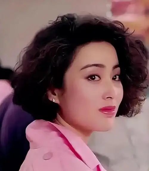 张敏被向华胜独宠多年惨遭赵薇夺爱现在复出人气惨淡