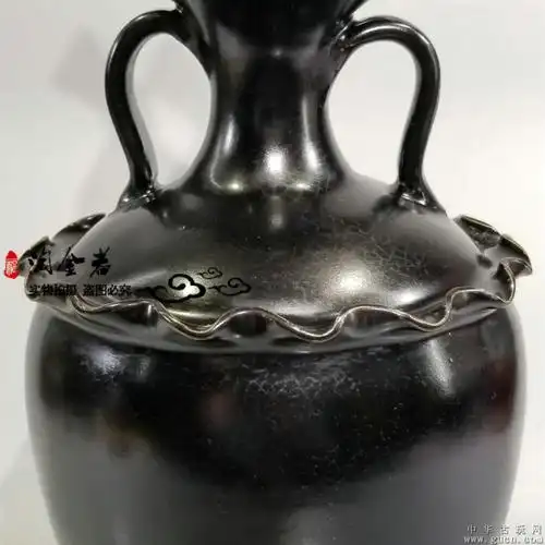 宋定窑黑釉葫芦瓶