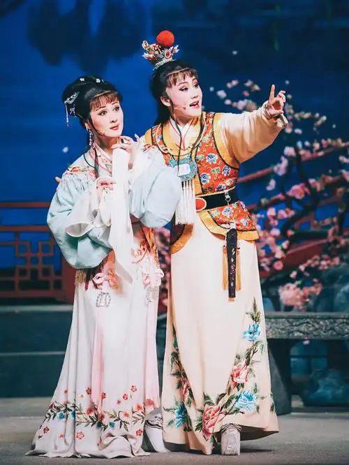 上海越剧院经典越剧红楼梦演出剧照