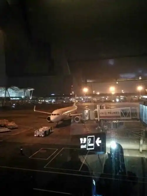 美好从江北机场等待的夜晚开始!