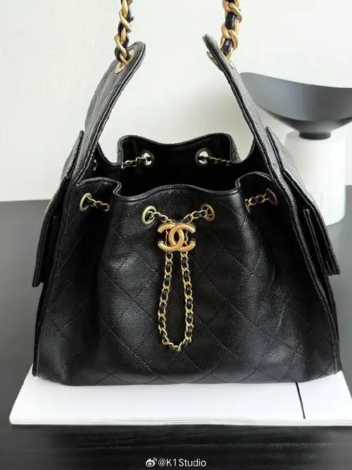 小号 代购级chanel 25s 25bag鱼子酱抽绳水桶hobo黑色
