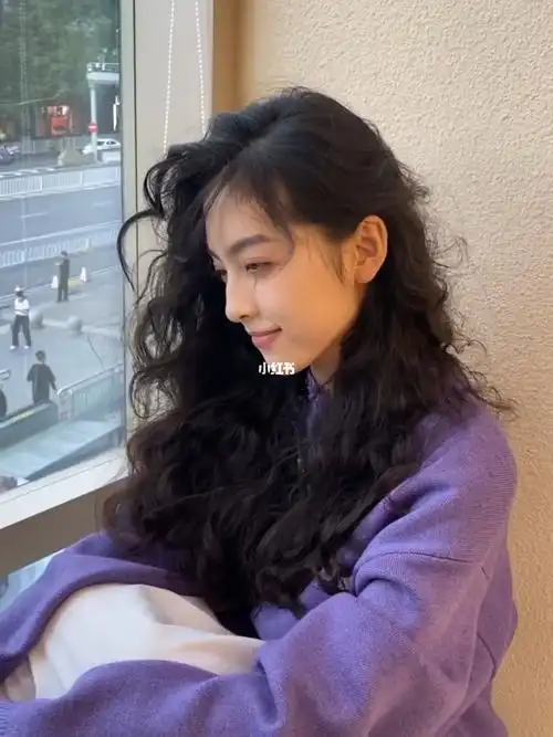 烫好看的发型去见想见的人浪漫法式卷烫发