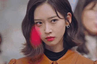 今年人气很高的韩剧《顶楼》第二季刚完结不久,就有不少影迷开始呼唤