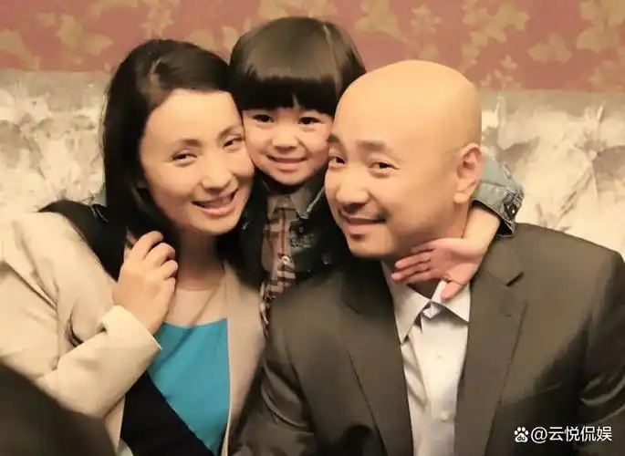 目前16岁的王翊菲正在上学,主要的精力在学业上,和小时候比变化还是