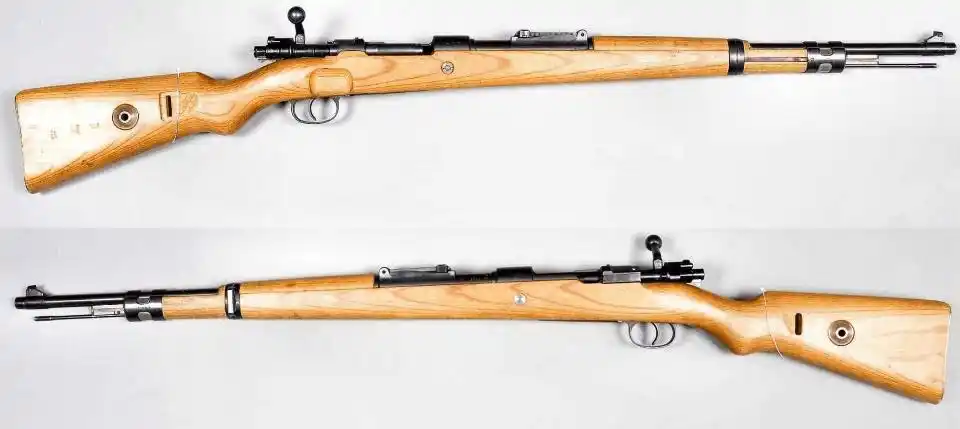 德军在二战期间广泛地装备毛瑟kar98k,在所有德军参战的战区如欧洲