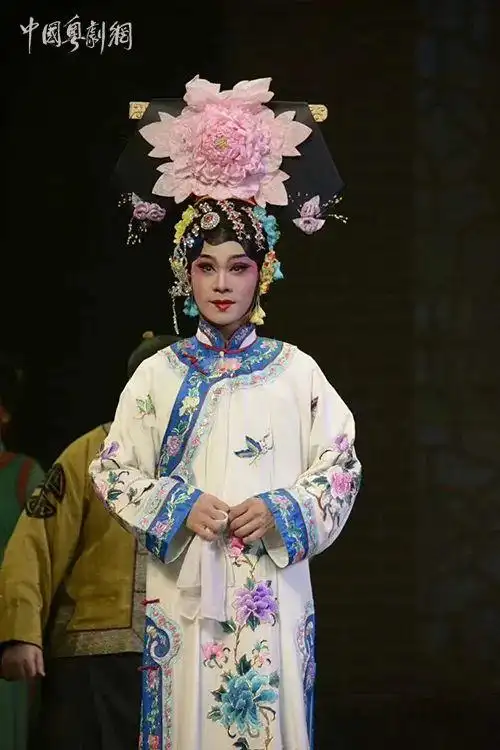 珍稀金属耀氍毹——粤剧乾旦黄新辉_粤剧网