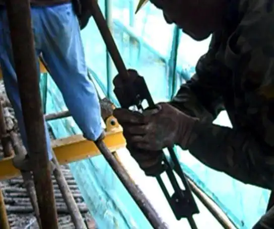 一种新型短肢工字钢悬挑脚手架