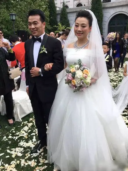 端妃娘娘低调大婚 端妃娘娘李宜娟老公是谁
