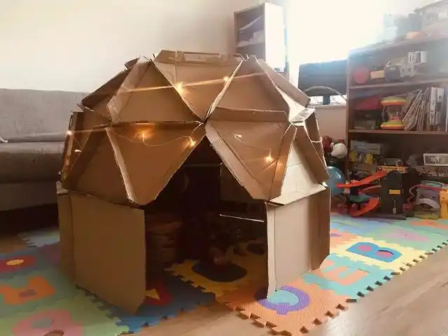 我用废纸箱给孩子做了个圆顶小屋,爱斯基摩style