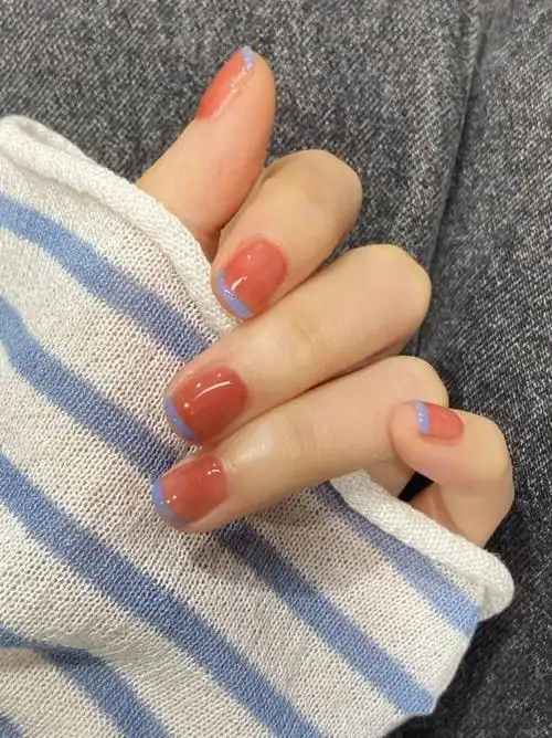 今年流行指甲颜色的图片2021(早春必备美甲超显白)