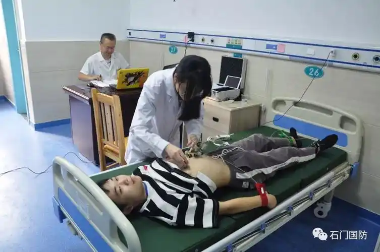 好男儿当兵去石门征兵体检第一天