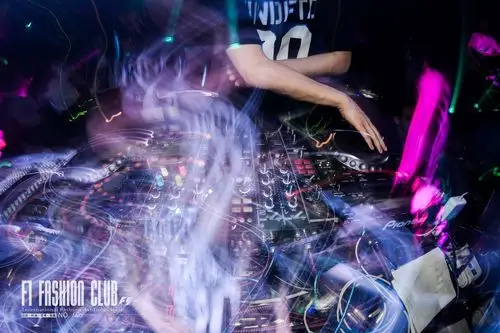 夜店,穿越电音节奏