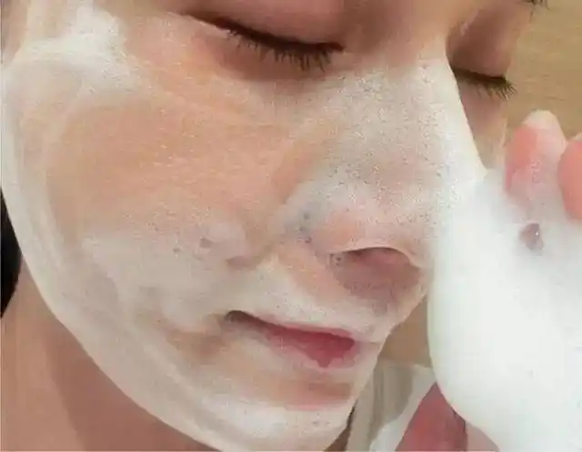 洗脸是用洗面奶好还是香皂好?很多人也许不知道