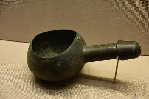 祖柄青铜勺(夏家店上层)