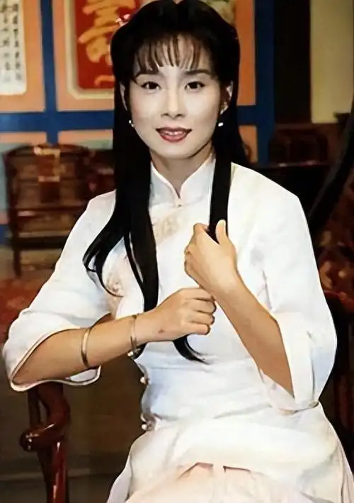 回顾哑巴新娘岳翎巅峰时息影嫁富商定居国外如今怎样了