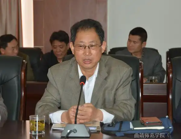 党委书记施洪甲对做好迎接全国文明单位考评工作提出要求