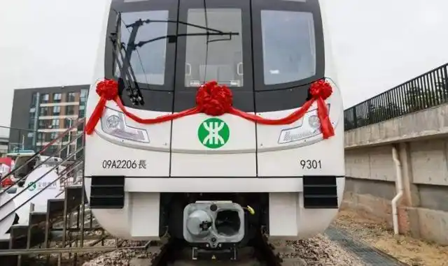 深圳在建地铁20号线一期全长843公里沿途共设五个车站