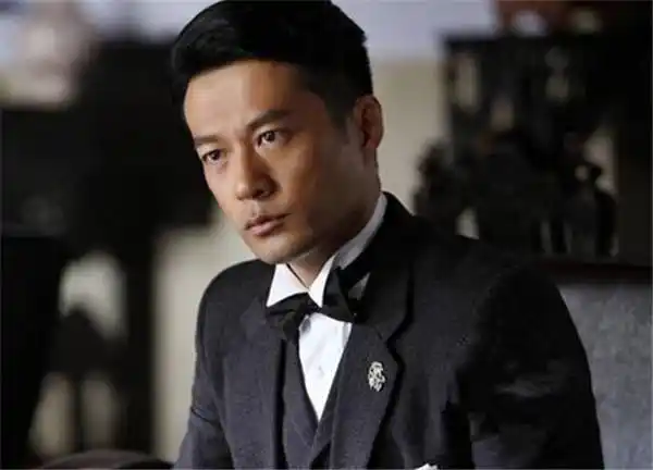 扫黑风暴谭凯长着耿直脸最先暴露不装了49岁老帅哥仍单着