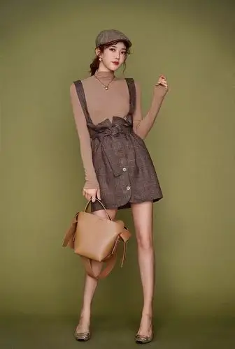 肩宽背厚的女生怎么穿才好看呢