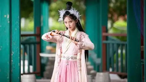 丑女正面刚时 间:2020-08-17上传者:团团古风电视剧:丑女洛无忧0:01