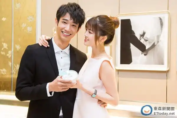 刘以豪拿3.5克拉tiffany婚戒 透露求婚地众人笑翻