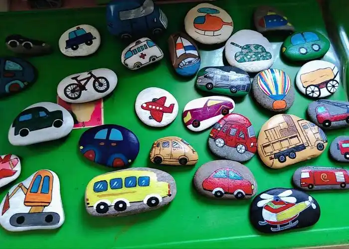 始于自然,终于百石——六十六团幼儿园环创之石头画