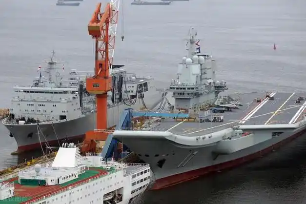 山东舰排水量55万吨未来能不能起飞改造