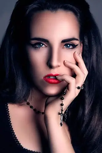 人像后期通过ps给人物进行精细的修图3