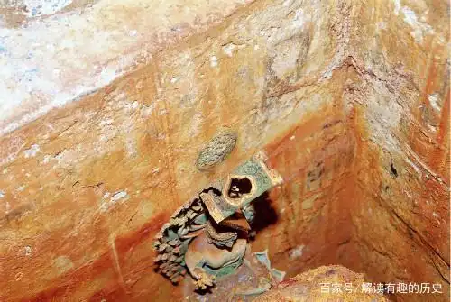 老照片直击雷峰塔地宫发掘现场:没有白蛇,图9是最为重要的发现