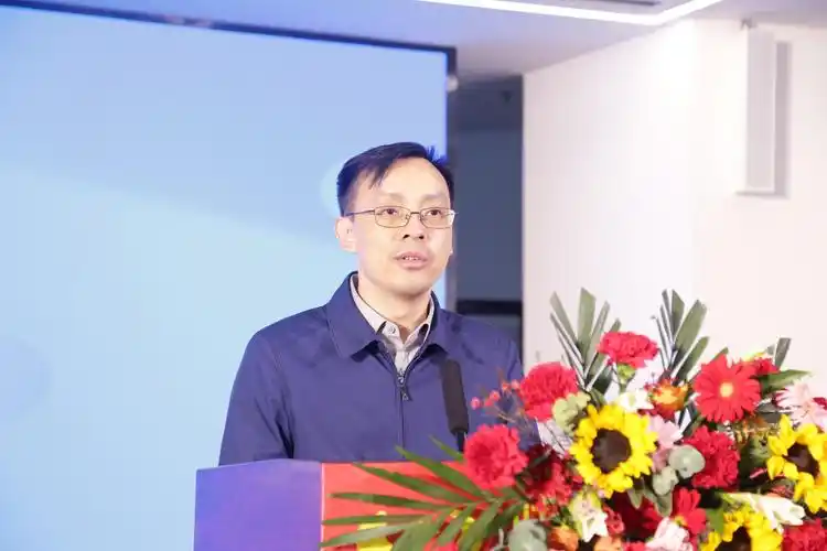 携手谋发展合力谱新篇驻马店农商银行成功举办政银企对接暨产品推介会