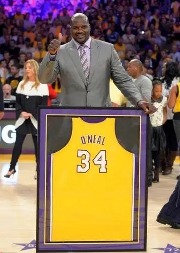 组图:回顾第一中锋大鲨鱼奥尼尔的职业生涯_新浪看点