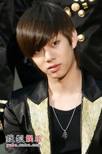 擅长:小说日韩明星 向ta提问私信ta  展开全部 亲你这个问题 希澈出道