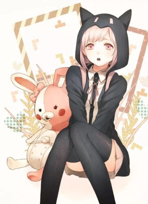 戴粉色猫耳连衣帽蓝眼睛紫色短头发动漫女孩叫什么名字在哪个动漫