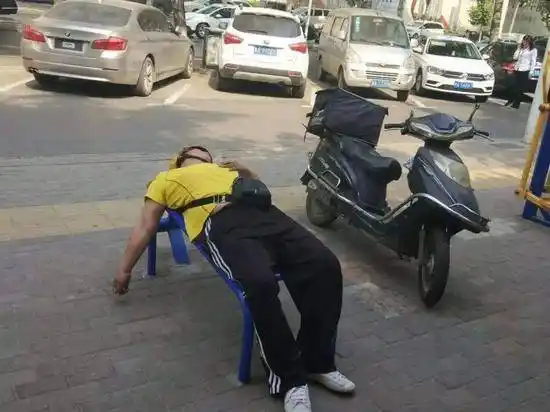 一个被困在系统里的美团骑手生活所迫想多挣点钱