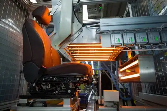 华晨宝马座椅供应商生产车间"作为华晨宝马汽车座椅的供应商,我们深知