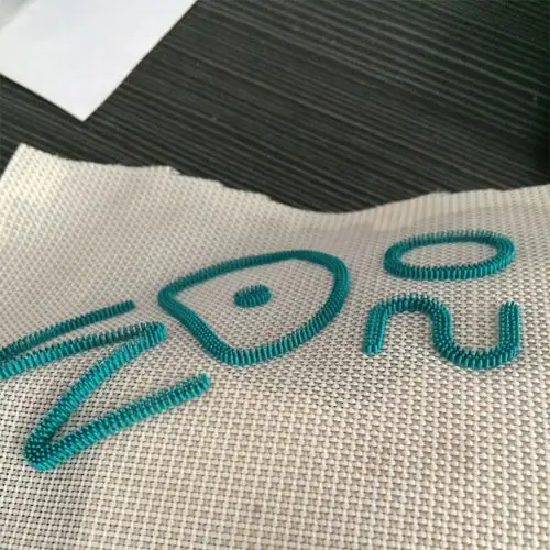 织带带印花滴胶 牙边防滑松紧带滴胶 供应松紧带滴胶滴胶加工