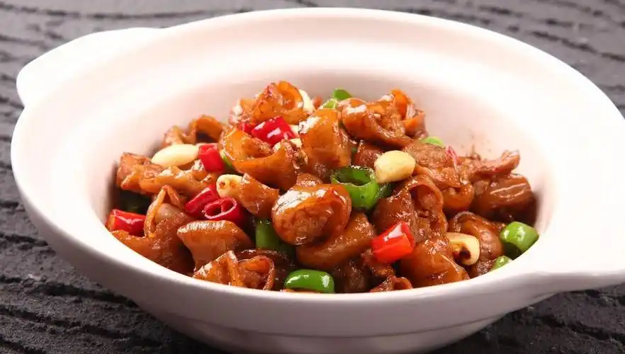 又香又辣超级过瘾的干锅肥肠来了嚼劲十足超级下饭