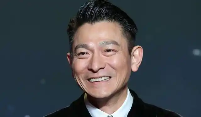 59岁刘德华近况曝光,面容苍老风光不再,属于他的时代过去了?