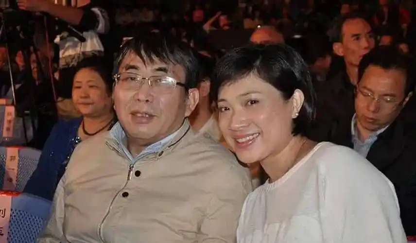 著名歌唱家王静:粉丝促使与聂卫平离婚,67岁单身生活好孤独!