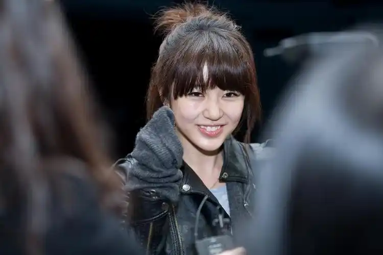 沉默的猿的相册-尹恩惠