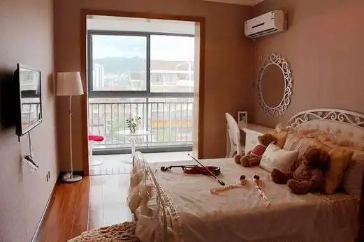 20平方左右的卧室装多大的空调比较合适?