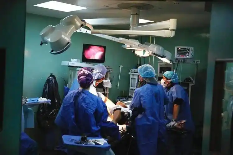 无避孕工具可买 她们被迫排队结扎