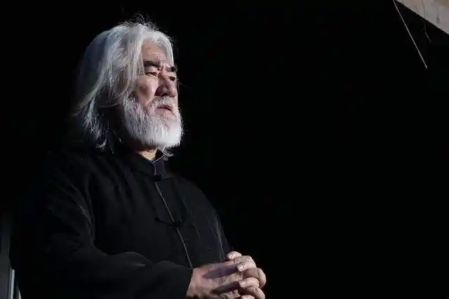 恭喜70岁张纪中或将再度当爸爸疑似默认小30多岁妻子怀上第三胎